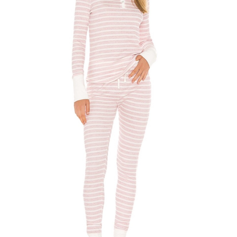 Comfy thermal pajamas worn only few times
